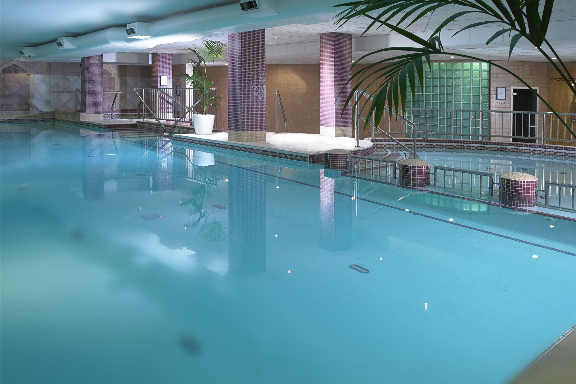 Camden Court Hotel Dublin Dış mekan fotoğraf