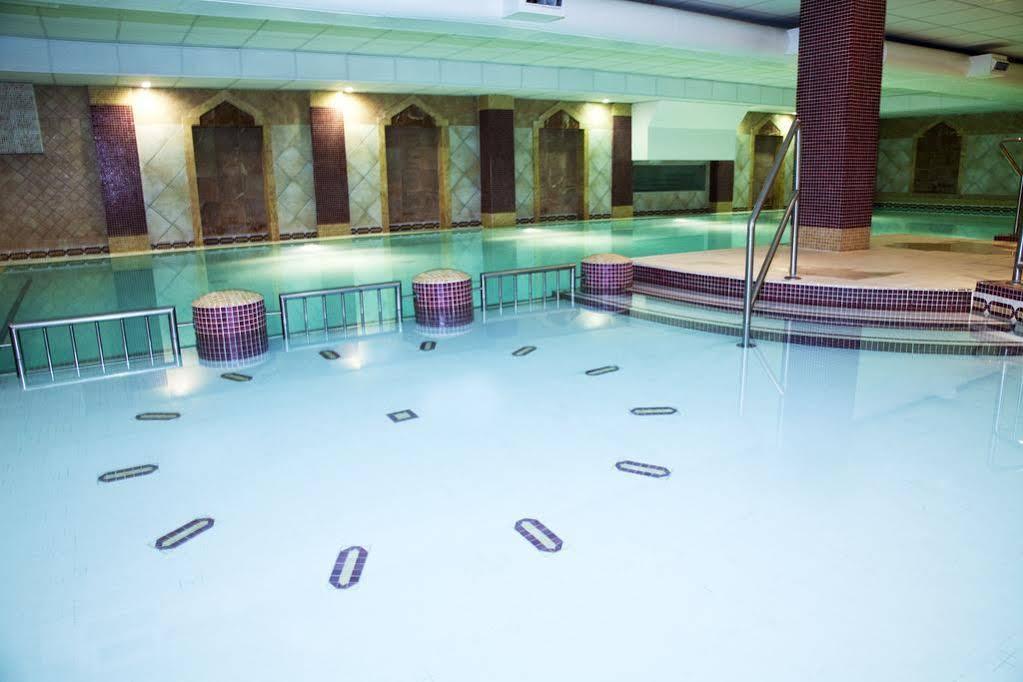 Camden Court Hotel Dublin Dış mekan fotoğraf